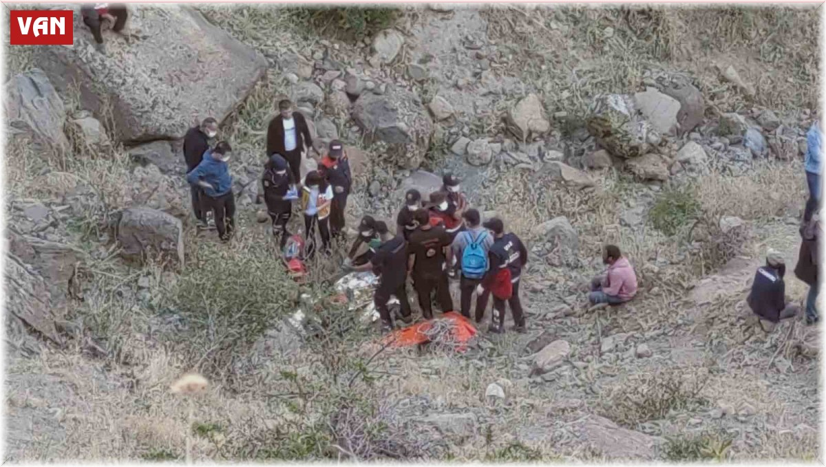 Muradiye'de 8 gündür kayıp yaşlı adamın cansız bedenine ulaşıldı