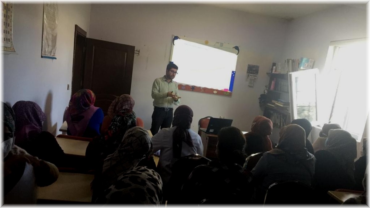 Muradiye'de aşı seminerleri devam ediyor