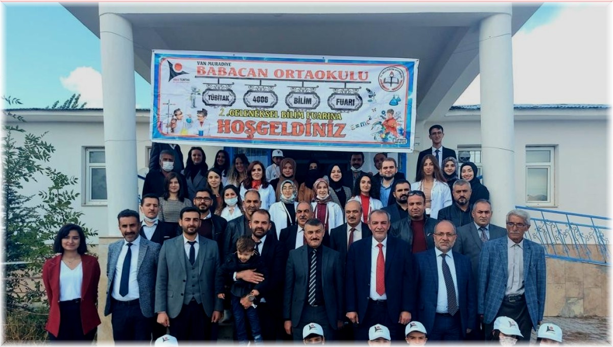 Muradiye'de bilim fuarı düzenlendi