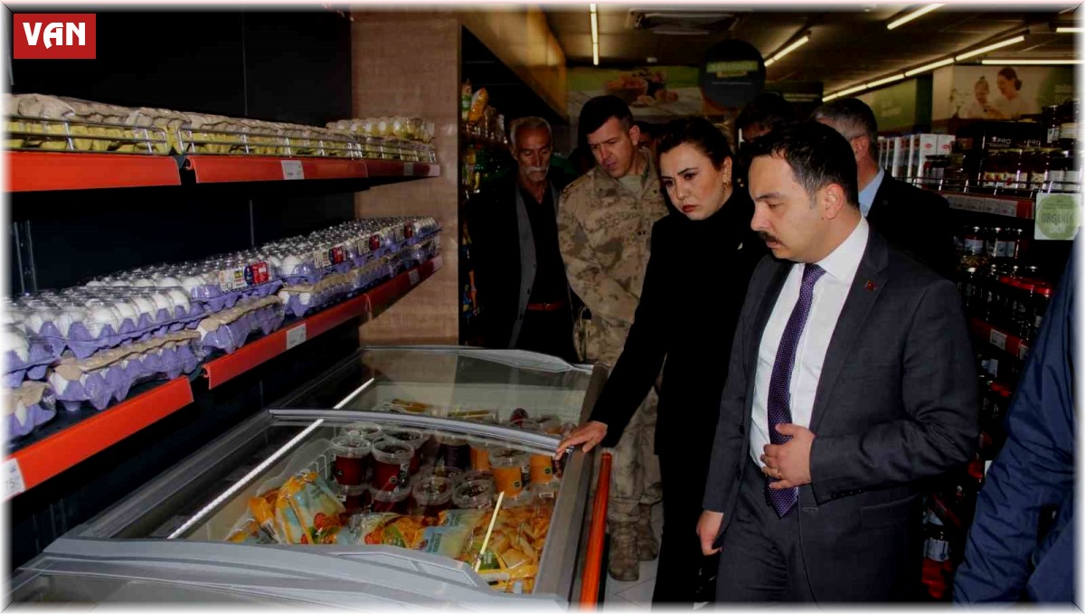 Muradiye'de 'Tarım Kredi Kooperatif Marketi' açıldı