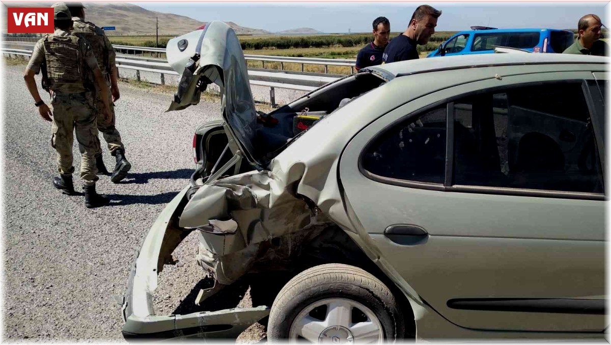 Muradiye'de trafik kazası: 1 yaralı