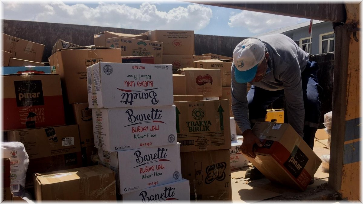 Muradiye'den selzedelere yardım eli