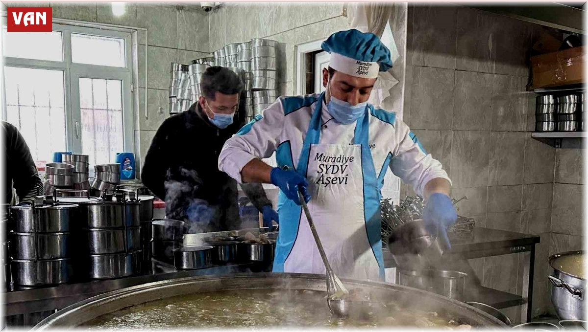 Muradiye SYDV'den sıcak yemek hizmeti