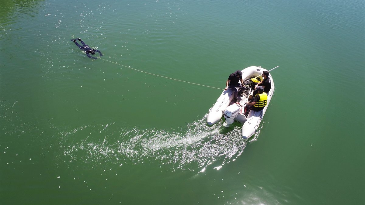 Murat Nehri'nde akıntıya kapılan kişi 4 gündür aranıyor