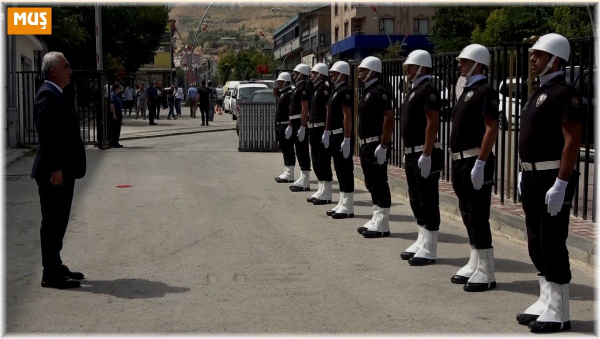 Muş'a ataması yapılan Vali Çakır göreve başladı