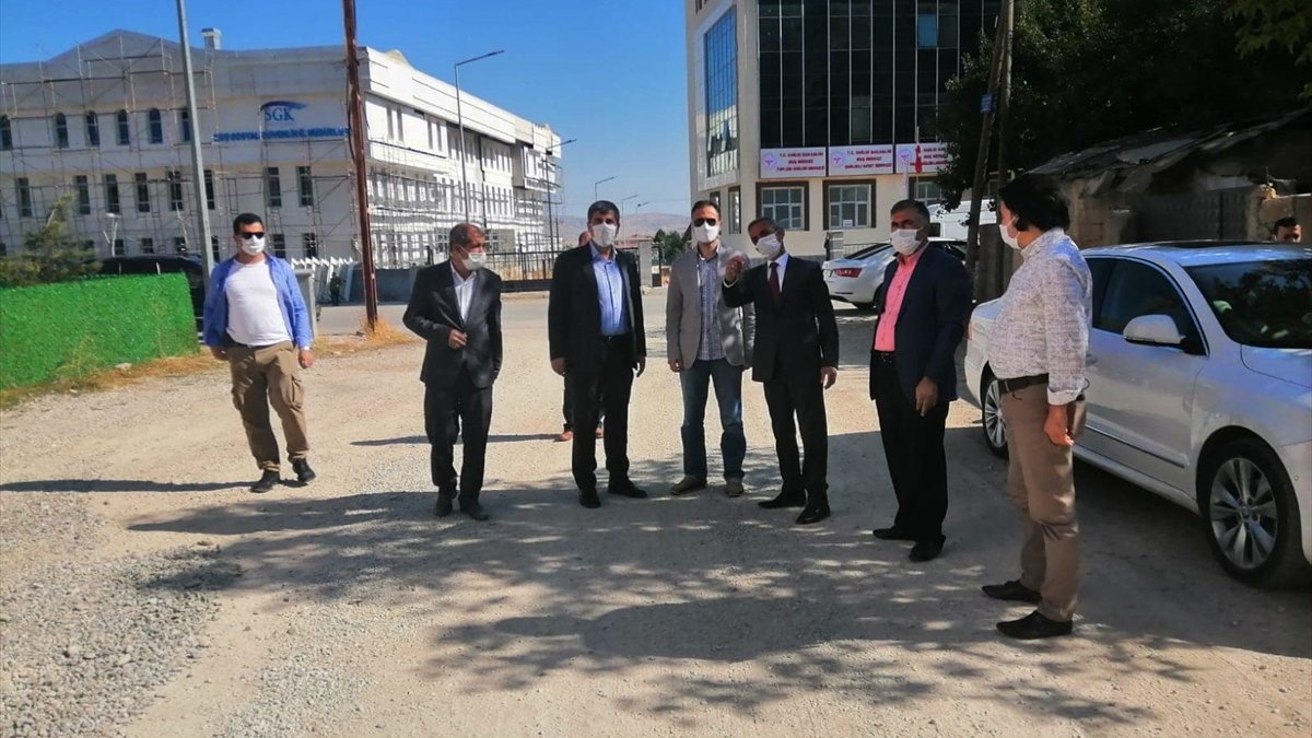 Muş Belediyesi yol ağını genişletiyor