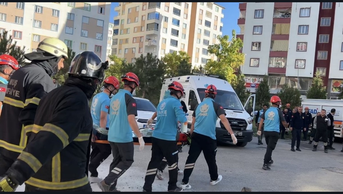 Muş Devlet Hastanesinde gerçeğini aratmayan yangın tatbikatı
