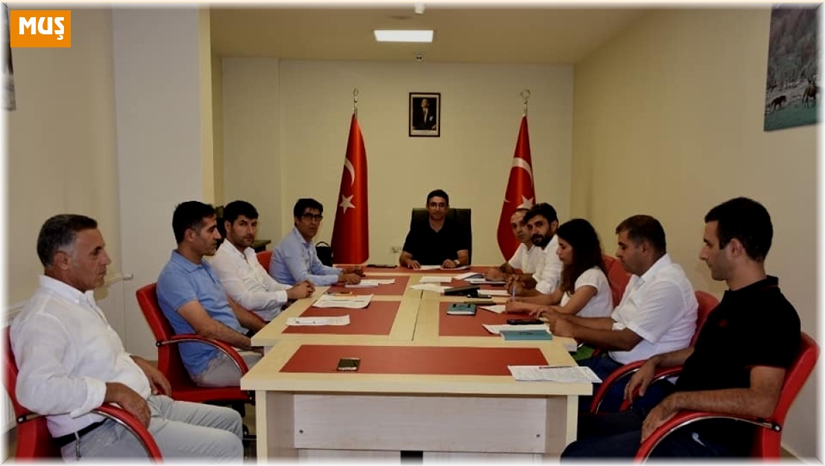 Muş Gençlik ve Spor İl Müdürü Taşdemir şube müdürleri ile 2022-20233 eğitim yılında yapacakları çalışmaları masaya yatırdı