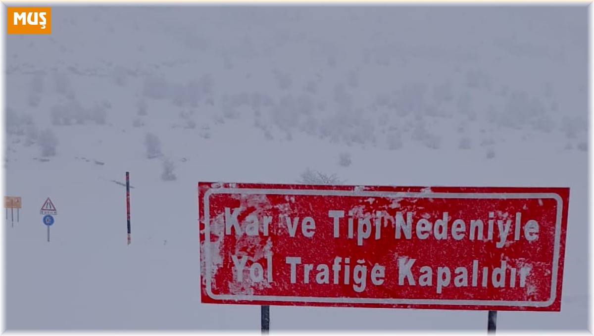 Muş-Kulp karayolu kar ve tipi nedeniyle ulaşıma kapatıldı