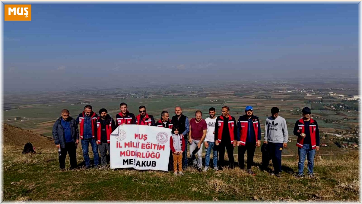 Muş Milli Eğitim Arama Kurtarma Kulübü Cumhuriyet'in 100. yılını zirvede kutladı