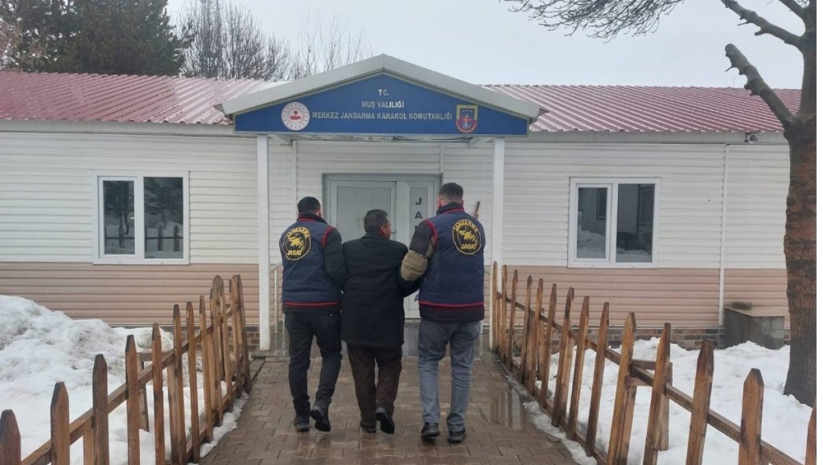 Muş'ta 1 yıl 6 ay kesinleşmiş hapis cezası ile aranan firari yakalandı