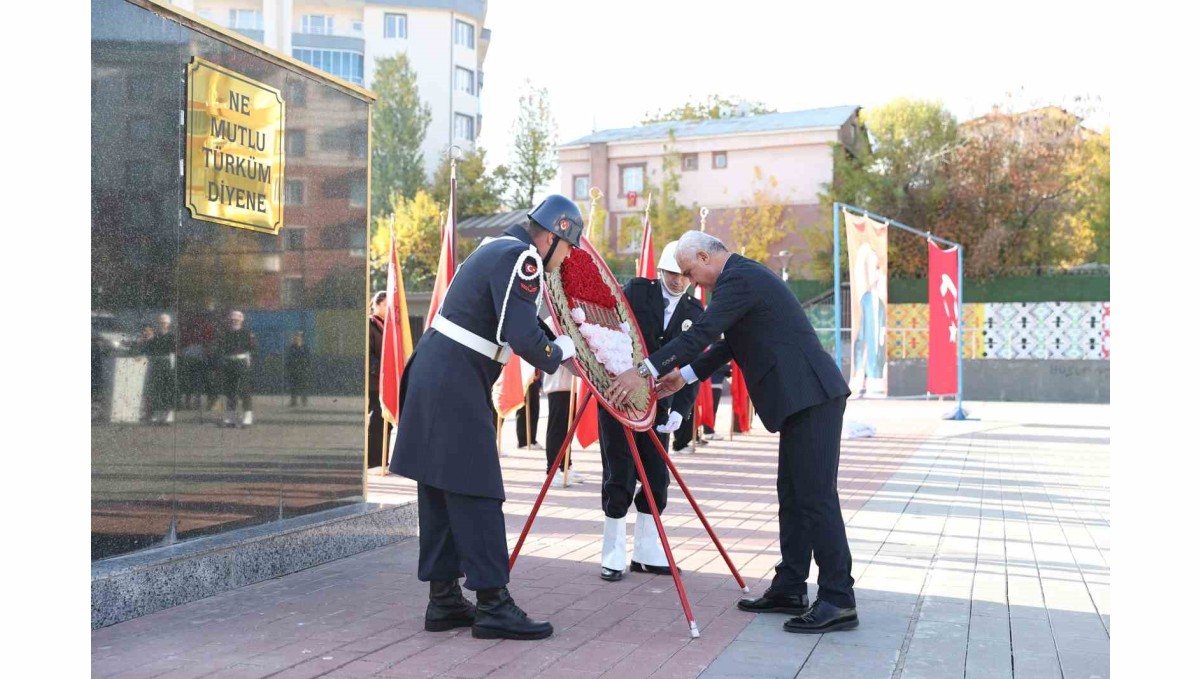Muş'ta 10 Kasım töreninde dikkat çeken detay