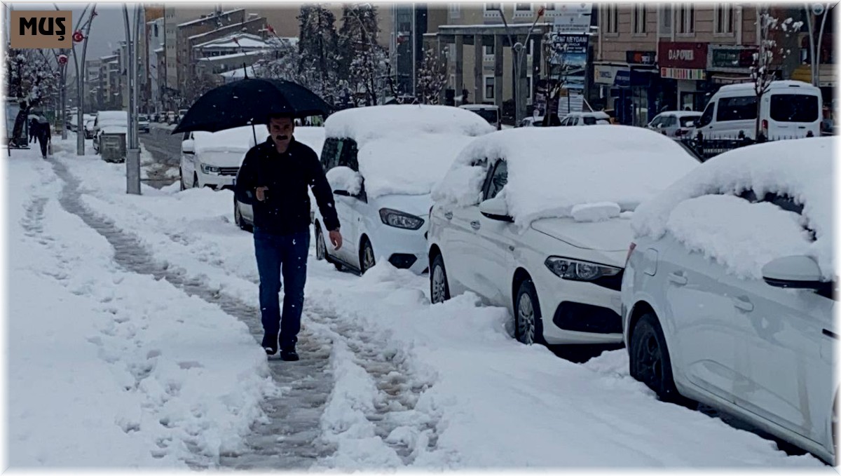 Muş'ta 154 köy yolu ulaşıma kapandı