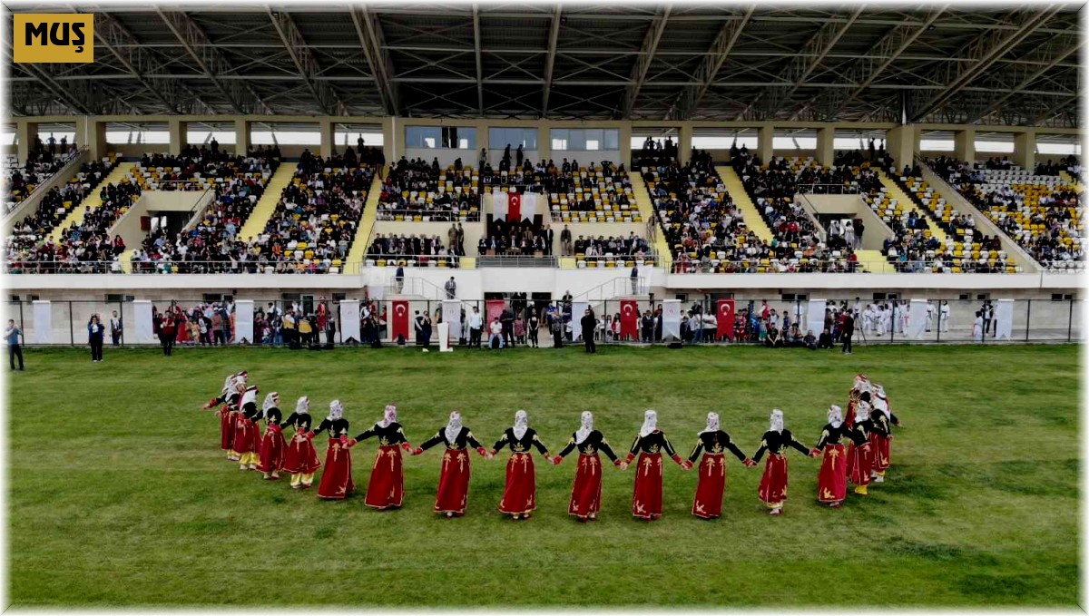 Muş'ta 19 Mayıs coşkuyla kutlandı
