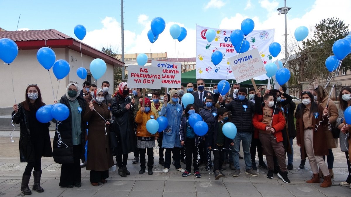 Muş'ta '2 Nisan Dünya Otizm Farkındalık Günü' kutlandı