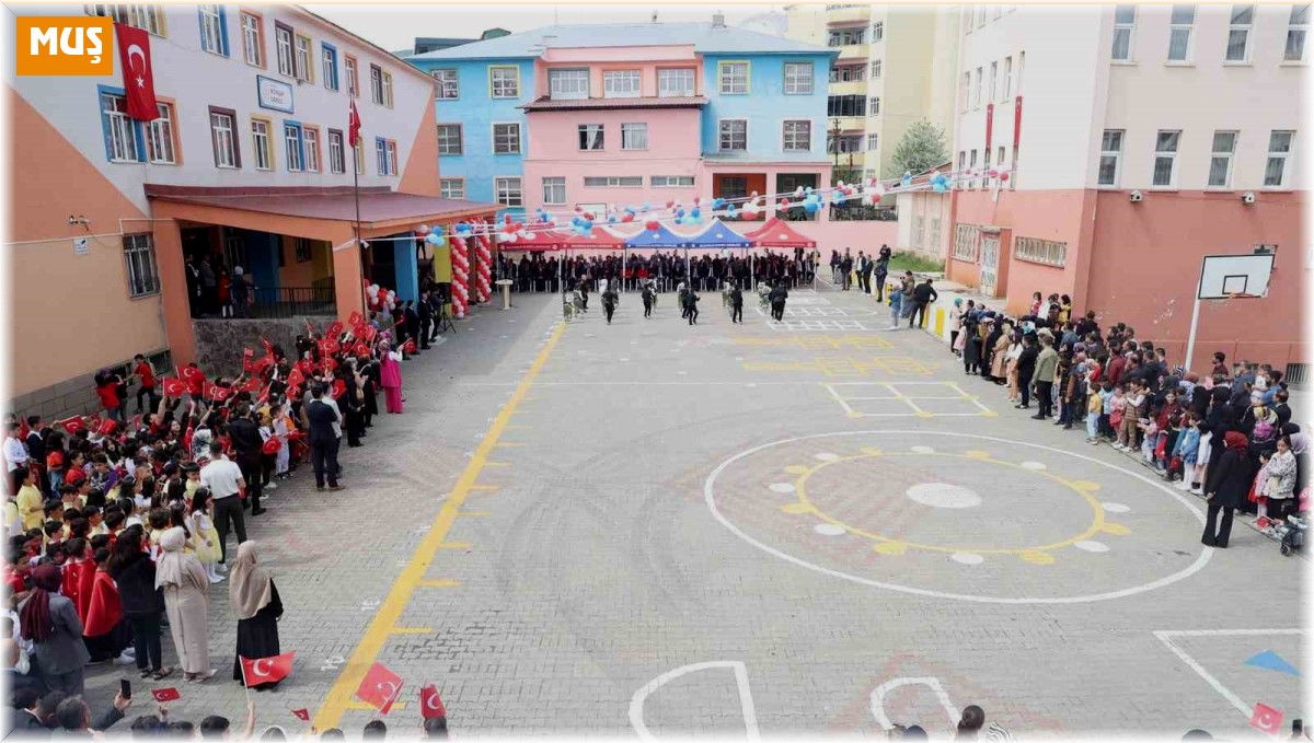 Muş'ta 23 Nisan coşkusu