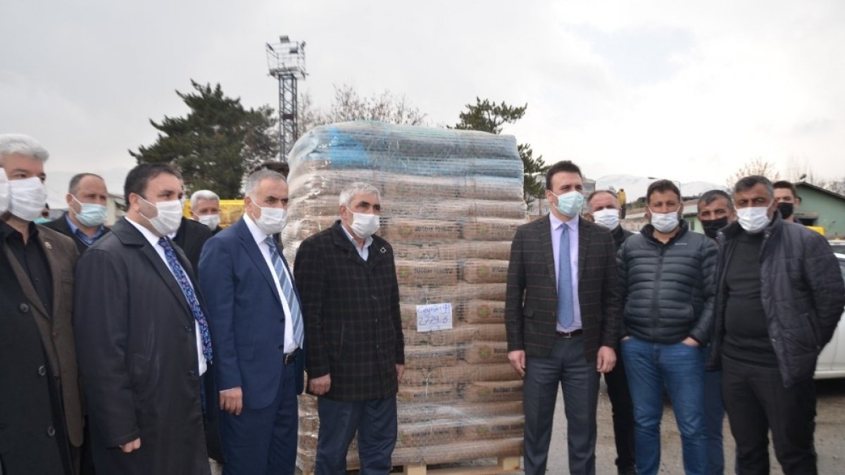 Muş'ta 3 bin çiftçiye bin 560 ton buğday tohumu