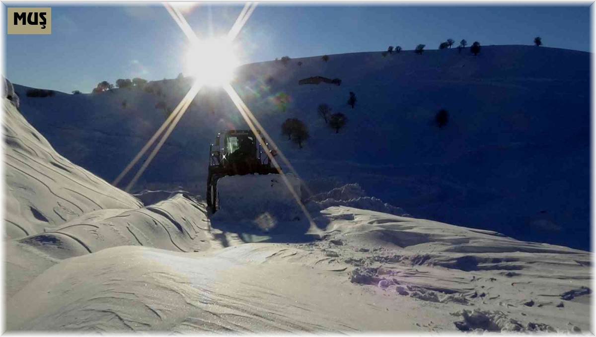 Muş'ta 32 köy yolu ulaşıma kapandı