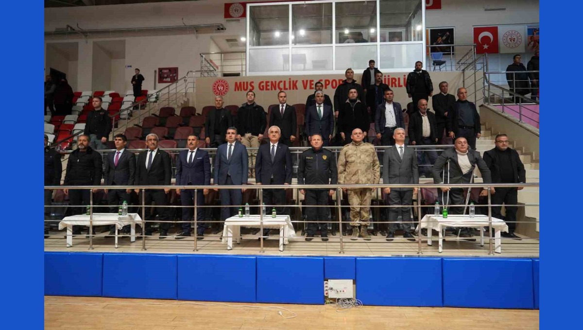 Muş'ta 35 amatör spor kulübüne 2 milyon TL malzeme desteği