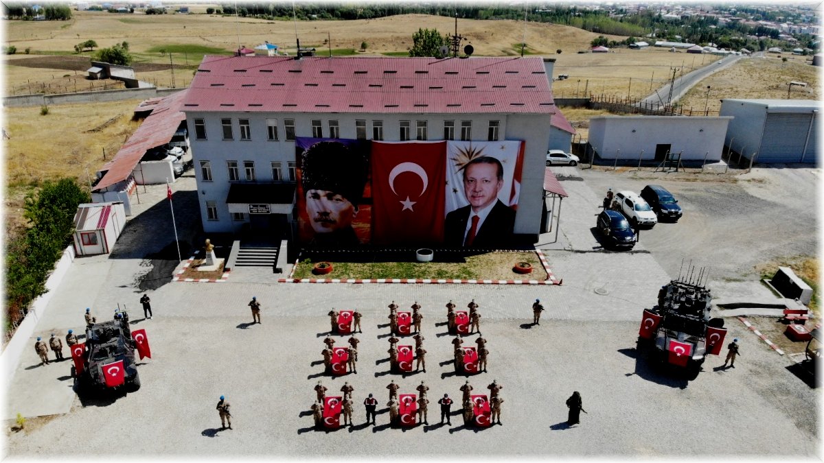 Muş'ta 4'ü kadın 36 güvenlik korucusu yemin edip göreve başladı