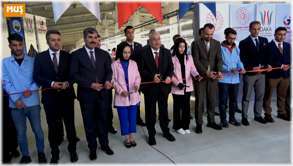 Muş'ta 416 kişinin istihdam edildiği tekstil fabrikası törenle açıldı