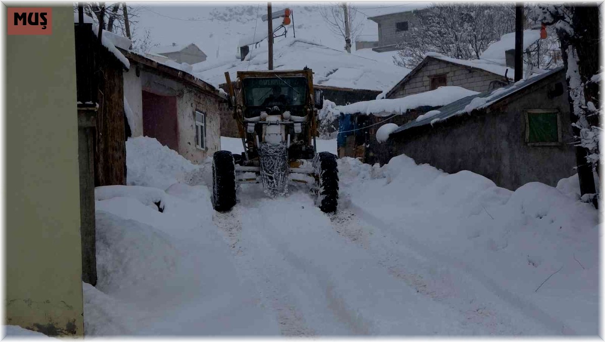 Muş'ta 63 köy yolu ulaşıma kapandı