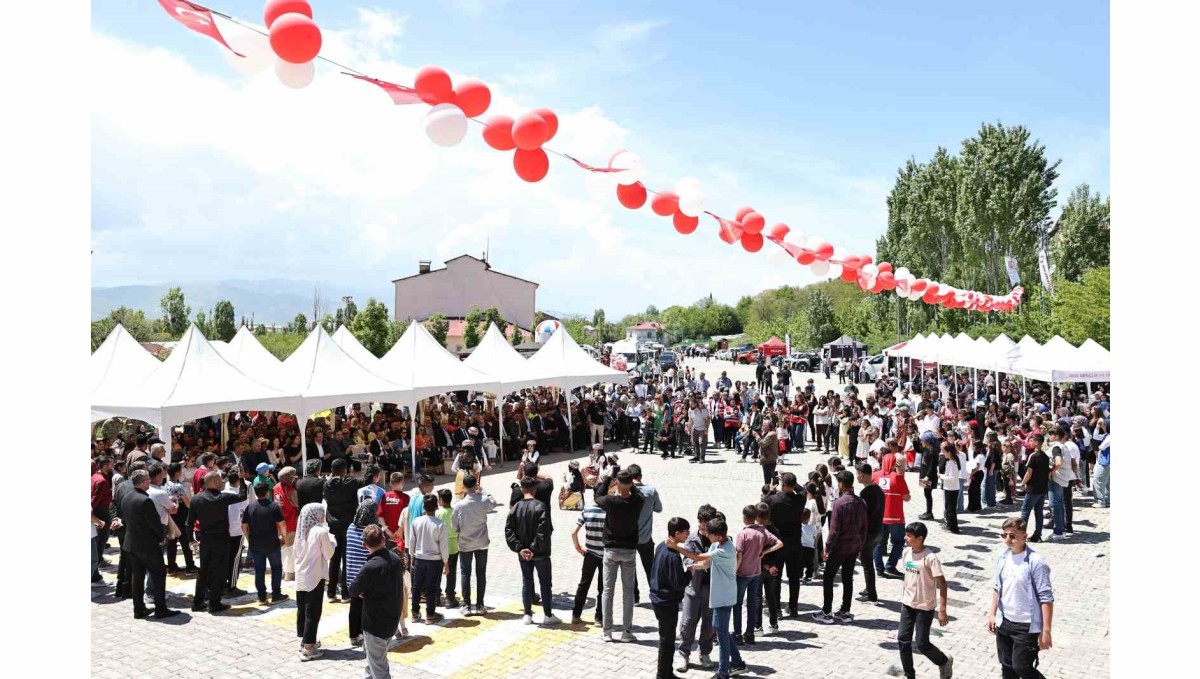 Muş'ta "7. Lale Festivali" coşkusu