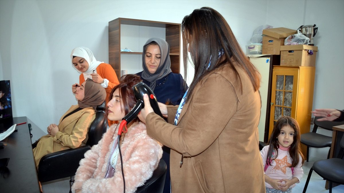 Muş'ta açılan 37 kursta 527 kişi eğitim görüyor