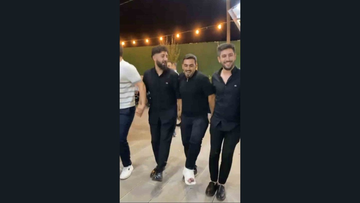 Muş'ta alçılı sağdıçtan düğünde halay şov