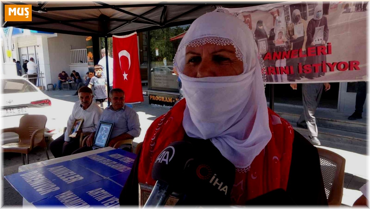 Muş'ta annelerin evlat nöbeti devam ediyor