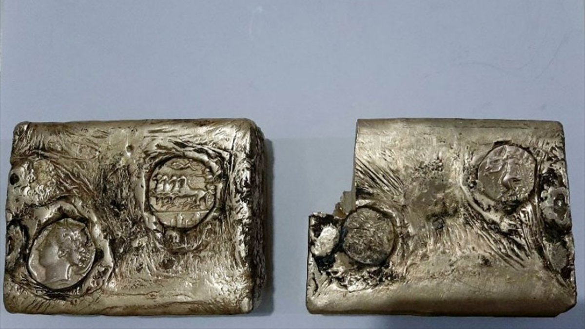 Muş'ta Antik Yunan dönemine ait külçe altın ele geçirildi