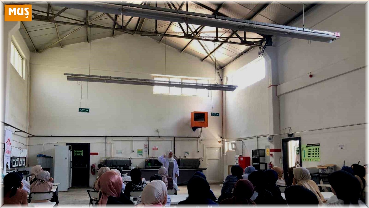 Muş'ta çalışan kadınlara kanser eğitimi