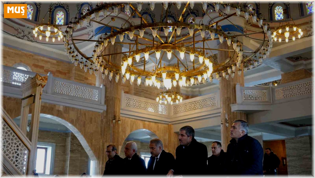 Muş'ta depremlerde hayatını kaybedenler için mevlit programı düzenlendi