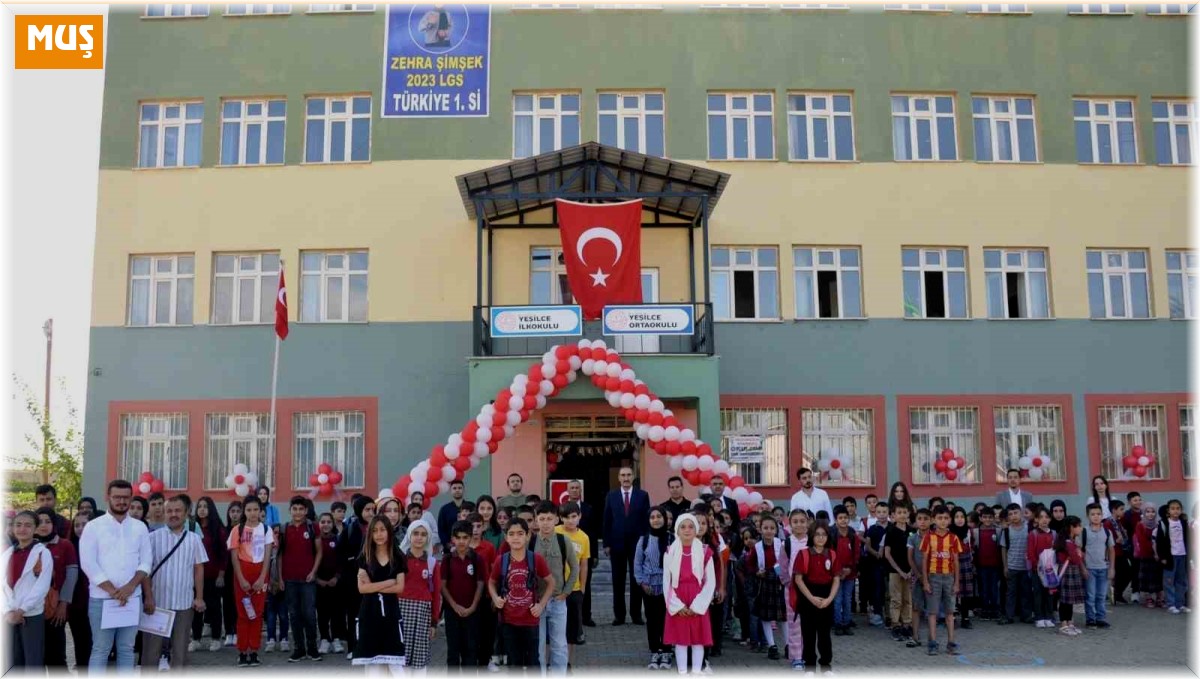 Muş'ta eğitim öğretim yılının ilk ders zili çaldı