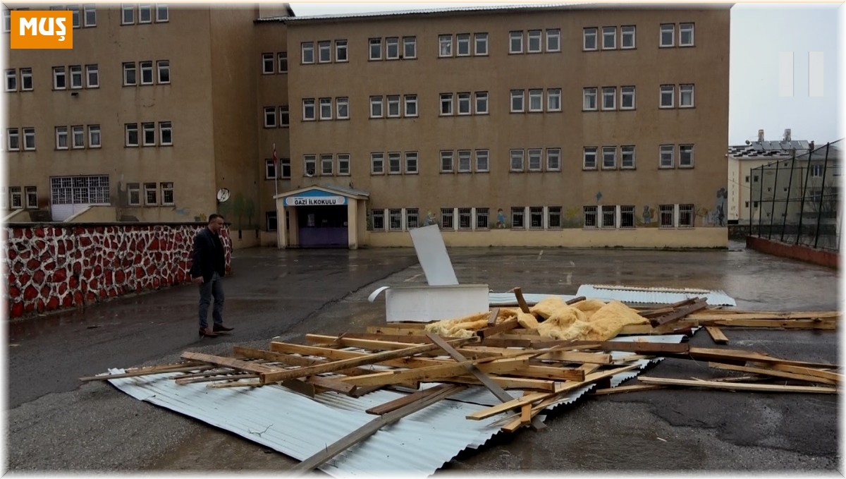 Muş'ta eğitime fırtına engeli