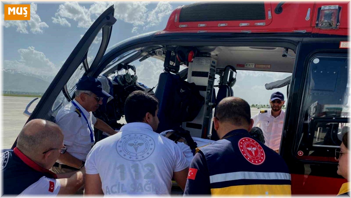 Muş'ta elektrik akımına kapılan genç Ankara'ya sevk edildi