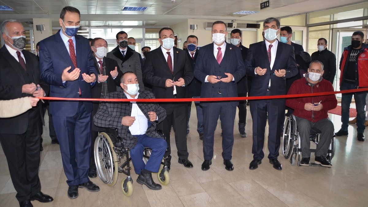 Muş'ta engellilere yönelik maske dikim kursu açıldı