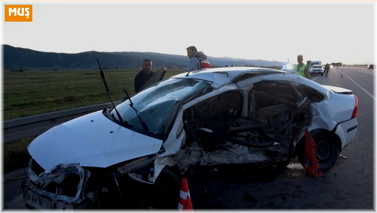 Muş'ta feci kaza: 3 ölü, 5 yaralı