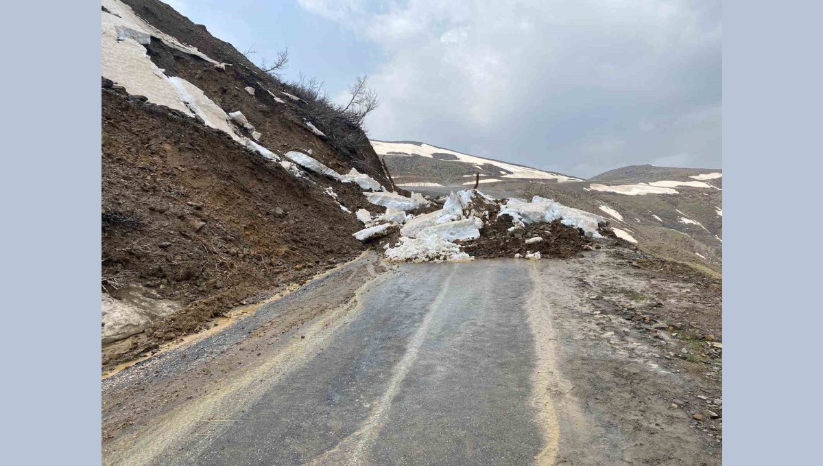 Muş'ta heyelan meydana geldi