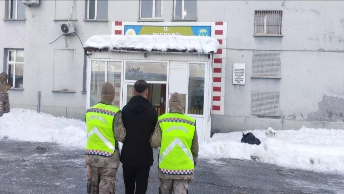 Muş'ta hırsızlık suçundan aranan şahıs yakalandı