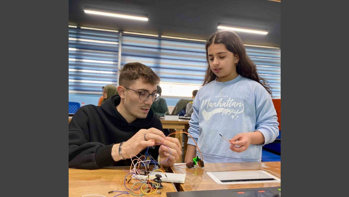 Muş'ta "İleri Robotik" eğitimleri sürüyor