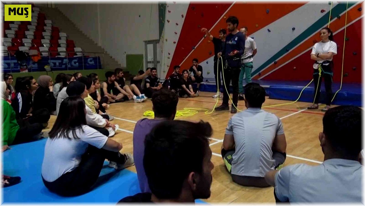 Muş'ta ilk kez hızlı tırmanış duvarı temel eğitimi başlatıldı