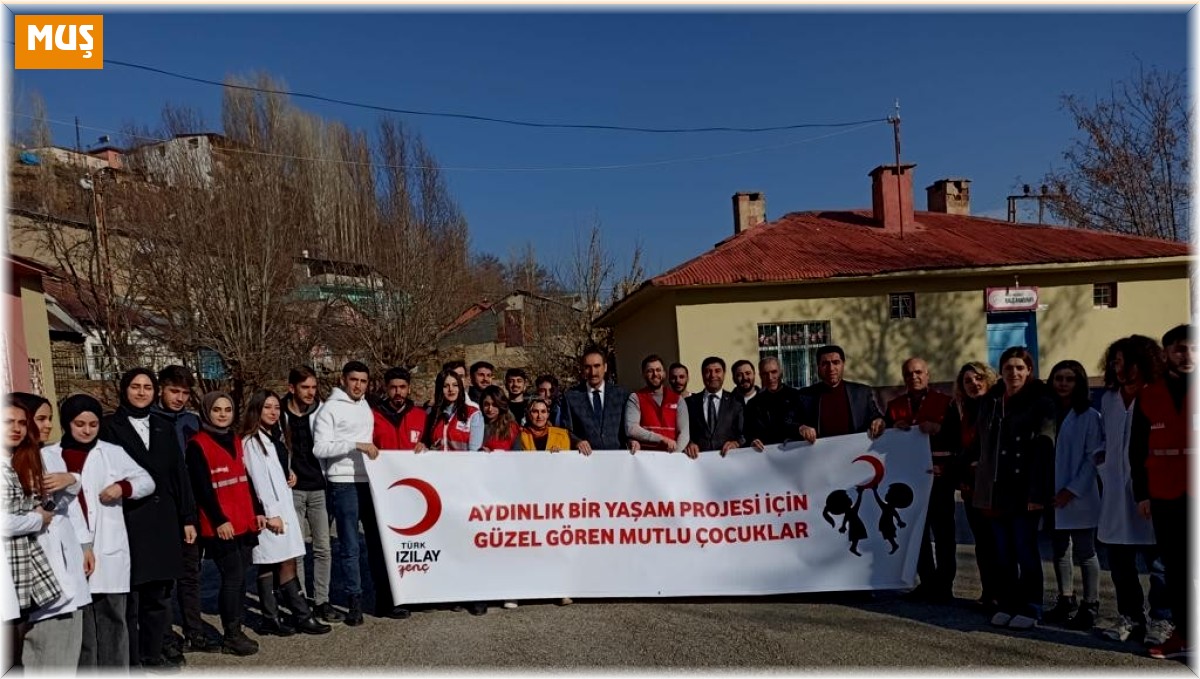 Muş'ta ilkokul öğrencilerine göz taraması