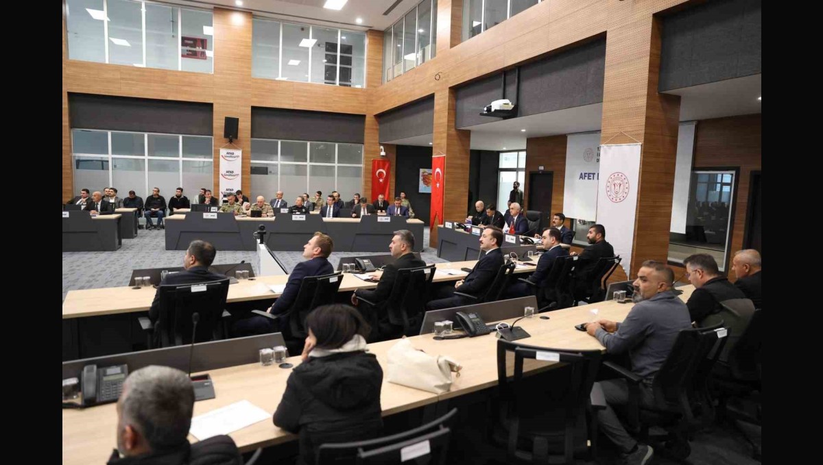 Muş'ta İRAP İzleme ve Değerlendirme ile Kış Tedbirleri Toplantısı Yapıldı