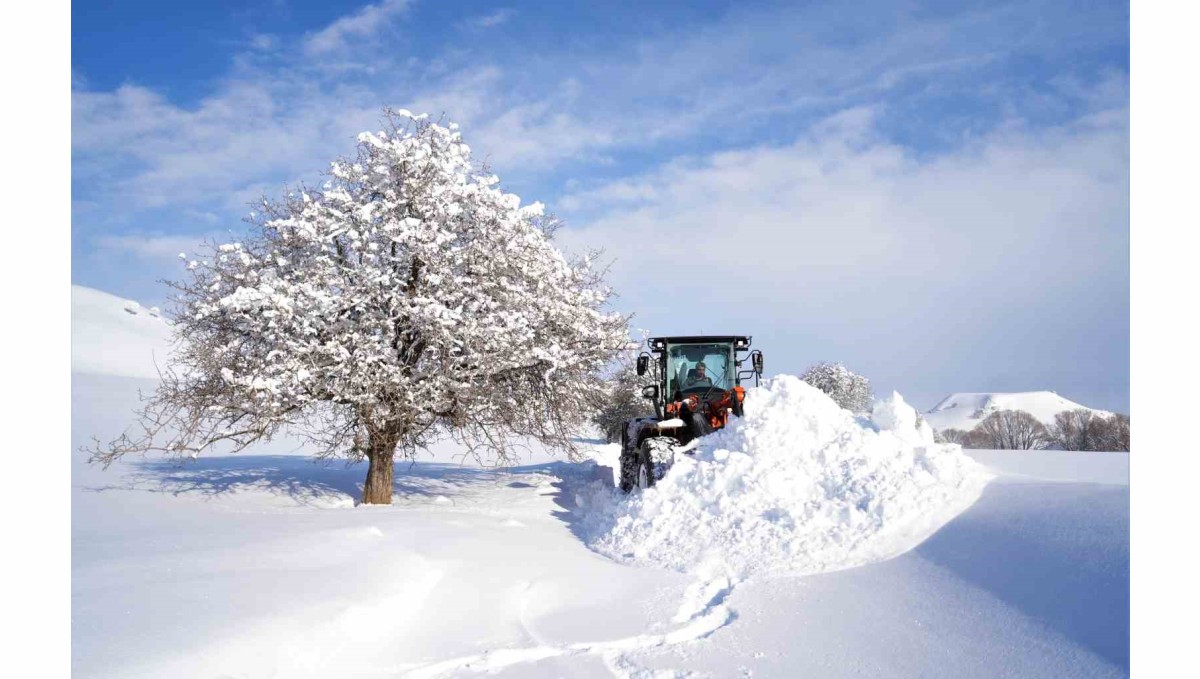 Muş'ta kar kalınlığı 3 metreyi buldu