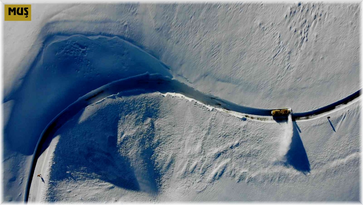 Muş'ta kar kalınlığı 4 metreye ulaştı