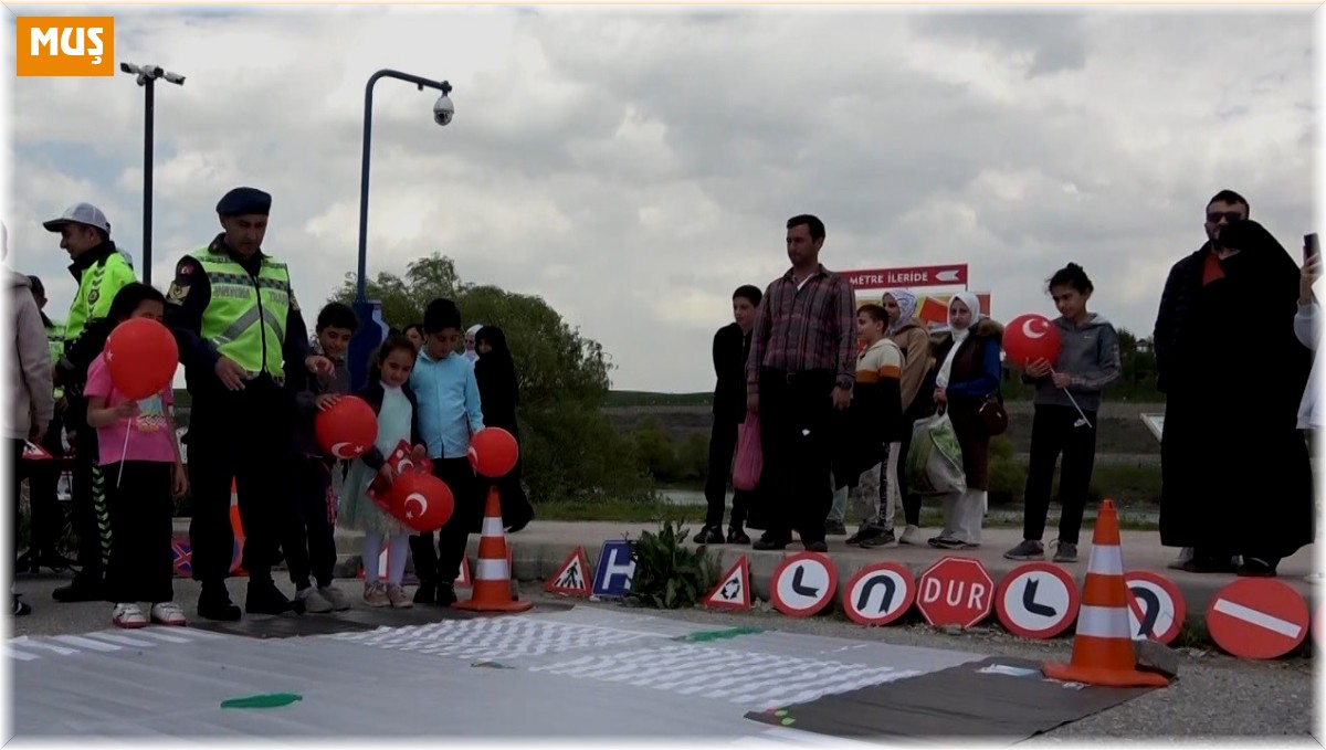 Muş'ta Karayolu Trafik Haftası etkinliği düzenlendi