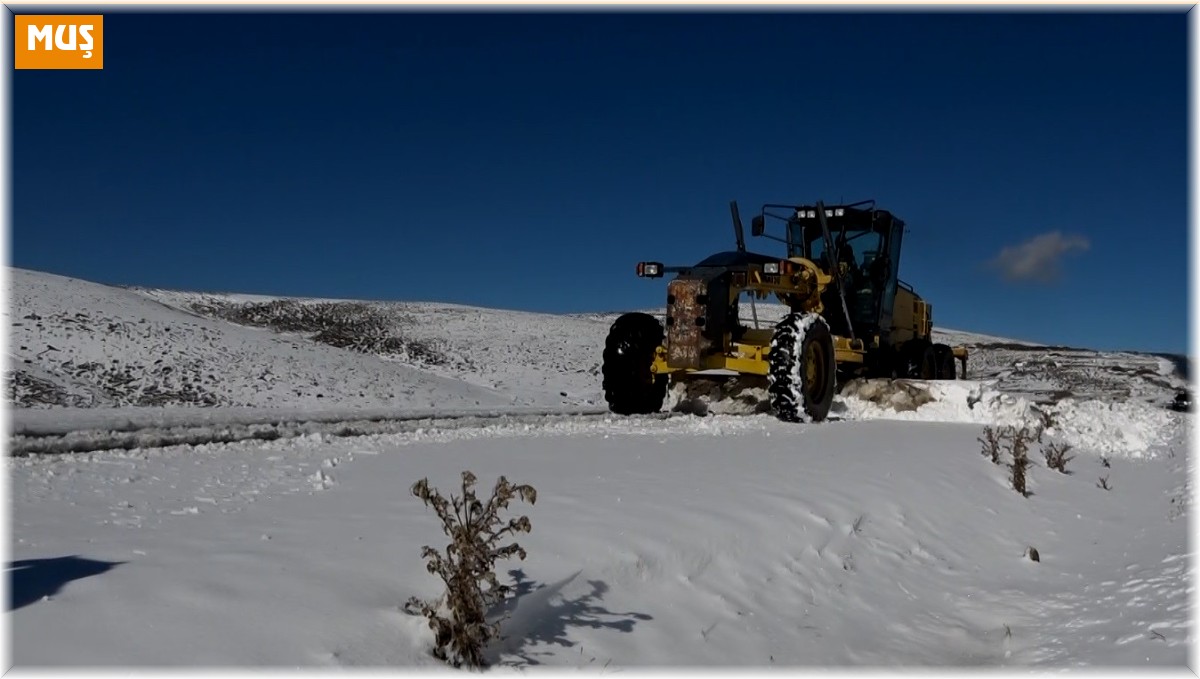 Muş'ta karla mücadele mesaisi başladı