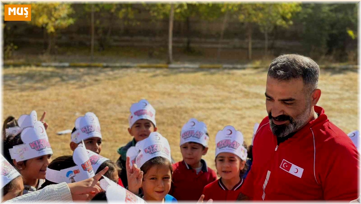 Muş'ta minik öğrencilere Kızılay ve afet konuları anlatıldı