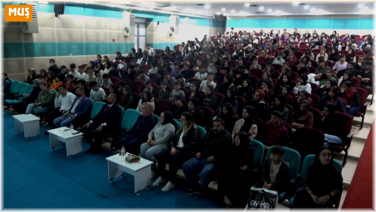 Muş'ta motivasyon ve kariyer semineri düzenlendi